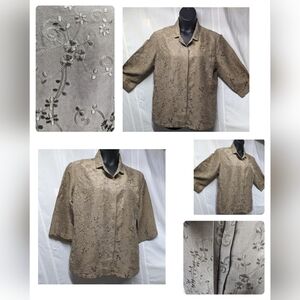 Size 3 tan embroidered silk rayon button up collared 3/4 sleeve shirt